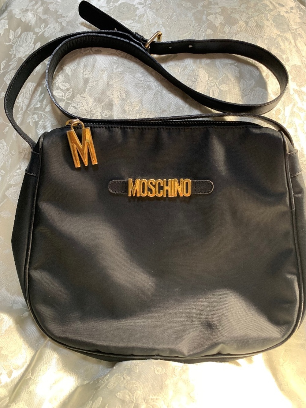 Vintage Iconic 90’s Moschino Redwall Logo Crossbody Bag